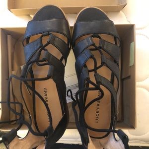 WOMEN SHOES